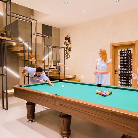 Yana, Indoor Heated Pool, Sauna, Turkish Bath, Cinema Room, Real Luxury *