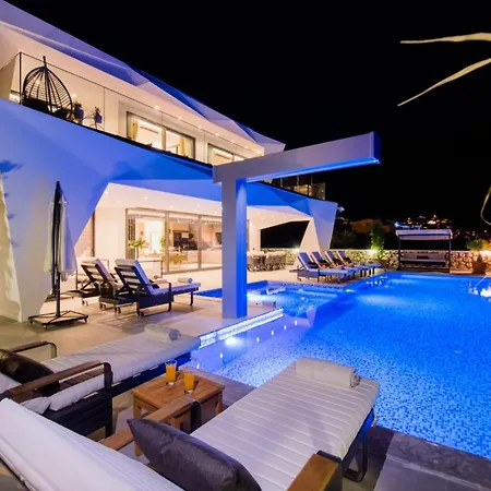 Yana, Indoor Heated Pool, Sauna, Turkish Bath, Cinema Room, Real Luxury