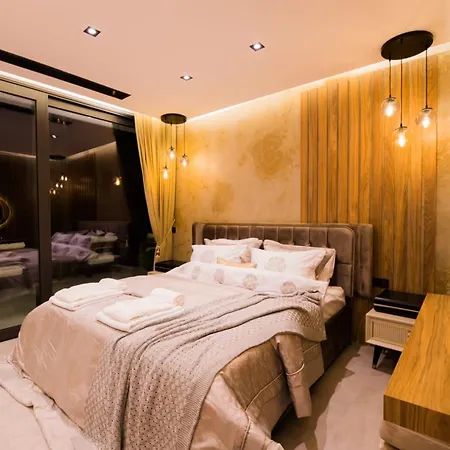 Yana, Indoor Heated Pool, Sauna, Turkish Bath, Cinema Room, Real Luxury Villa *